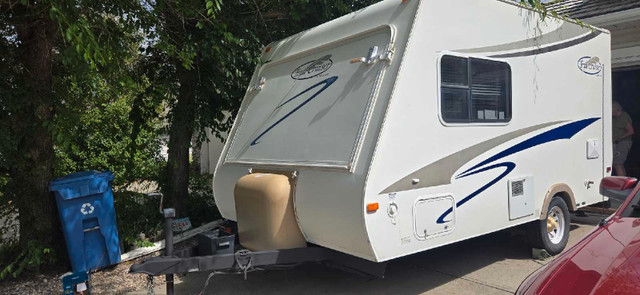2007 18' Hybrid Trailer - Trail Cruiser C17 in Travel Trailers & Campers in Calgary