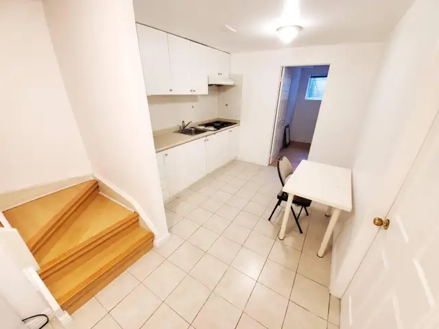 Basement room  for rent, steps to Seneca@york $800. in Room Rentals & Roommates in City of Toronto - Image 7