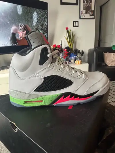 Jordan 5, View more