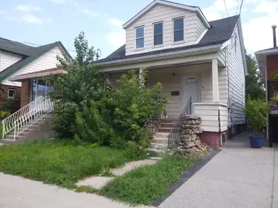 Available for rent are four bedroom, two storey detached house, two bedroom detached bungalow, and o...