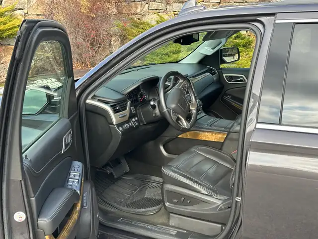 2017 GMC Yukon XL Denali 4WD in Cars & Trucks in Kelowna - Image 9