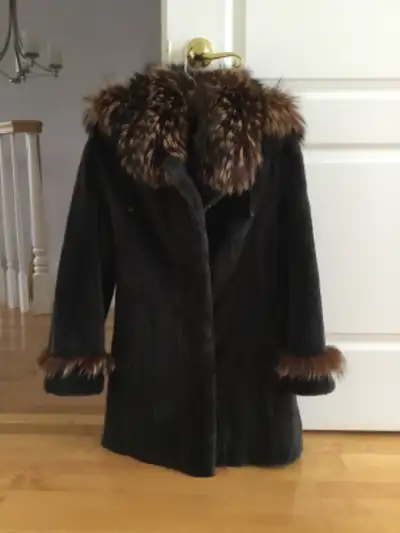 Manteau de fourrure en vison rasé et renard argenté Small, View more