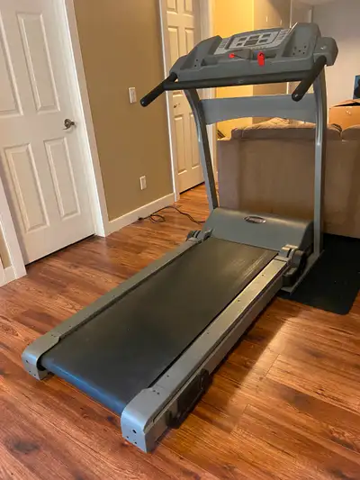 Freesport Treadmill in good condition, Calgary Evergreen SW. Self pick up.
