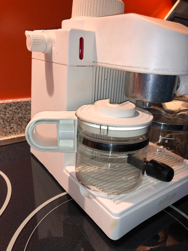 Used Salton Cappucino/Expresso Maker Model EX 45 In Excellent Wo in Coffee Makers in Sunshine Coast - Image 2