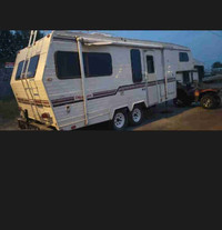 89 Okanogan 5th wheel camper 24'