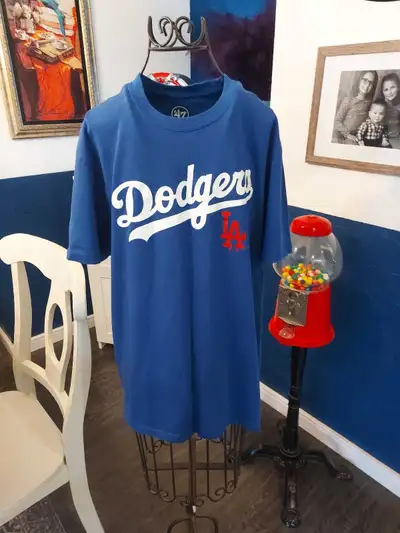 Los Angeles dodgers shirt medium , View more