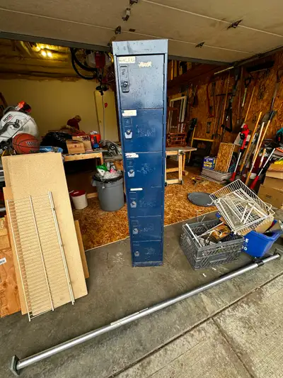 Free storage locker, View more