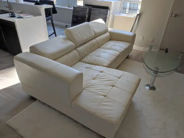 Beige Structube Leather Sectional Sofa w/Adjustable Headrest in Couches & Futons in Oakville / Halton Region - Image 2