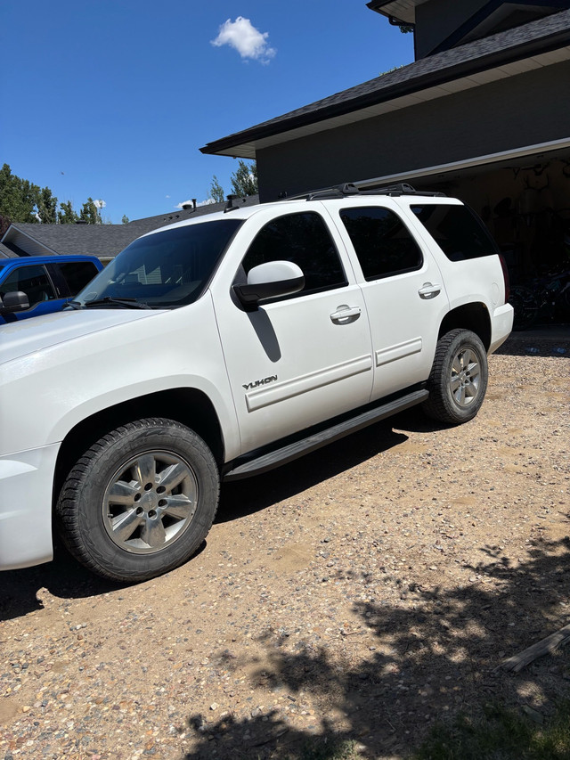 2013 Yukon in Cars & Trucks in Medicine Hat - Image 3