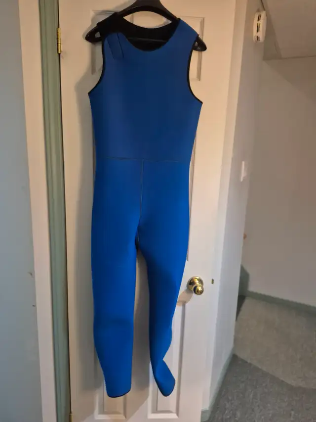 Men's or Ladies Wetsuit in Water Sports in Ottawa - Image 5