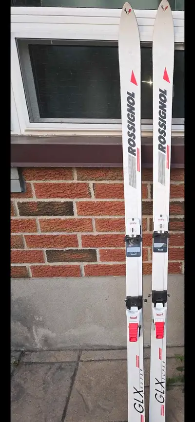 Downhill skis , View more
