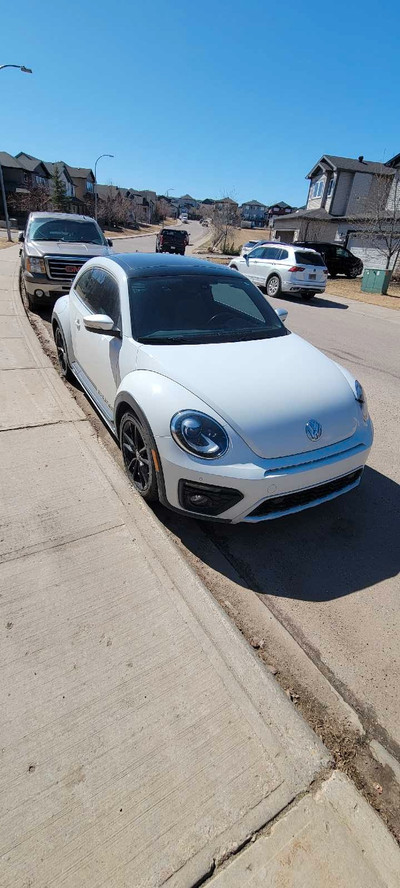 2017 Volkswagen Beetle Dune Edition! Low km