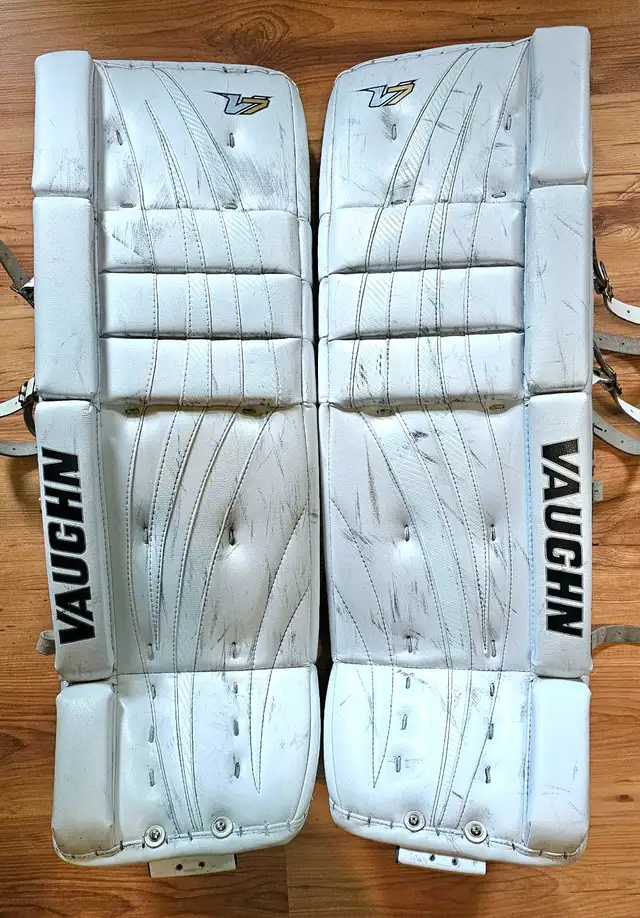 Goalie Pads in Hockey in St. Albert - Image 2