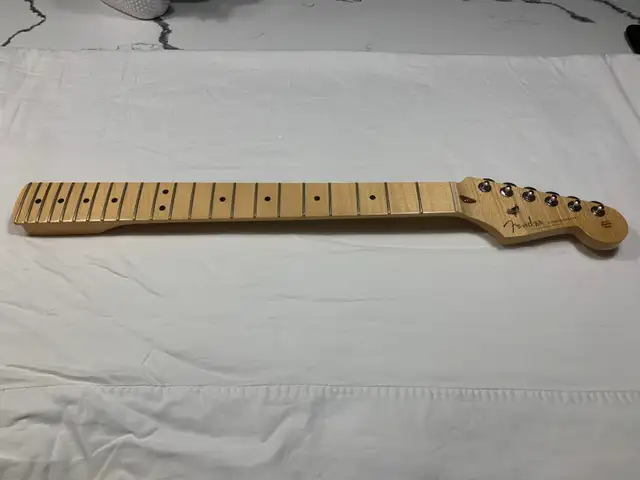 Fender Stratocaster Custom Shop Neck in Guitars in Oakville / Halton Region - Image 2