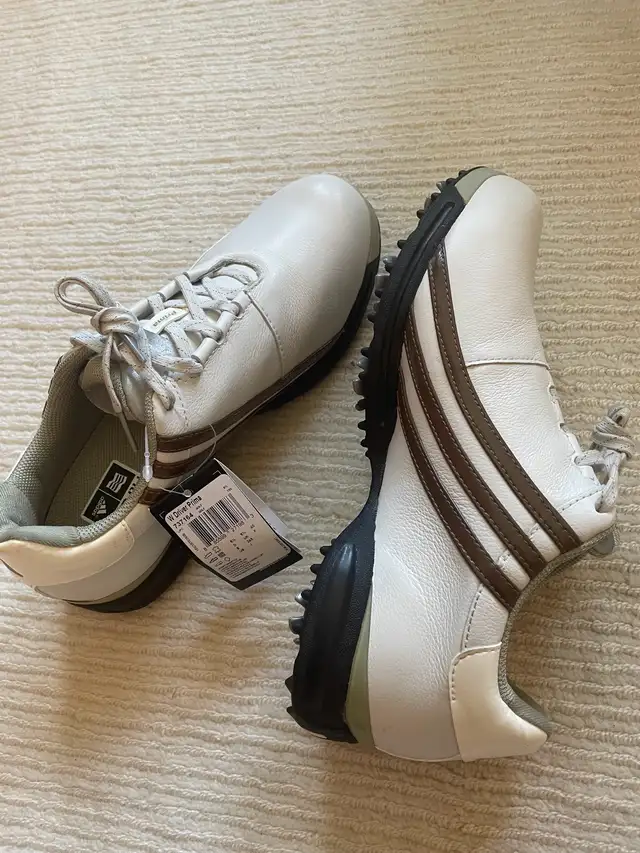 *Brand New* Adidas Women Driver Prima Golf Shoes (US# 8) in Golf in Mississauga / Peel Region - Image 3
