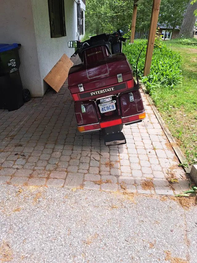 1984 honda goldwing 1200 interstate in Touring in Barrie - Image 5