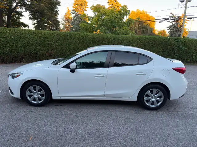 2016 Mazda 3 Manual - 130,000 km