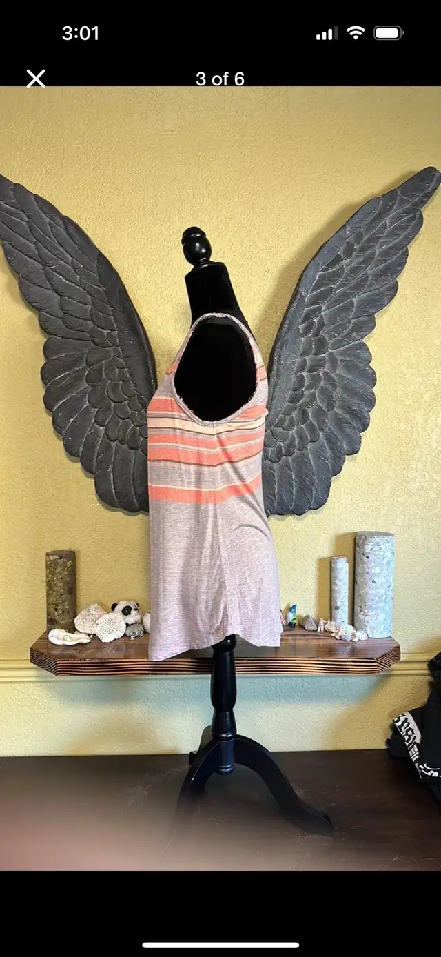 Wilfred Tank Top in Women's - Tops & Outerwear in Edmonton - Image 4