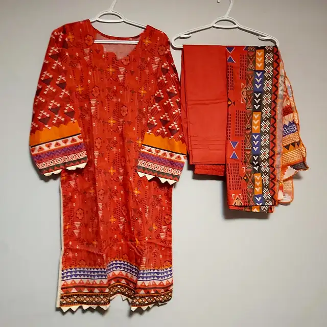 Pakistani Ladies Lawn Suits 3 Pieces Original LIMELIGHT Large in Women's - Dresses & Skirts in Mississauga / Peel Region - Image 4