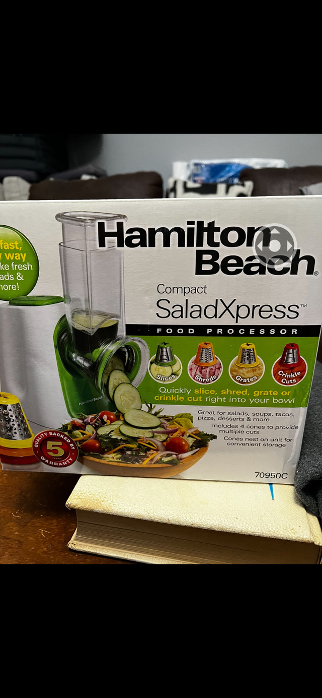 Hamilton Beach Salad Xpress Maker and Chop Magic  in Processors, Blenders & Juicers in Peterborough