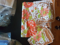 New - made in Italy floral table clothe & napkins