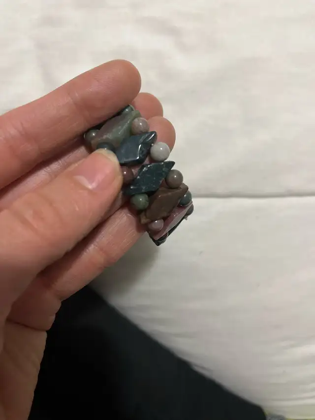 Semi-Precious Stone Bead bracelets in Arts & Collectibles in Edmonton - Image 3