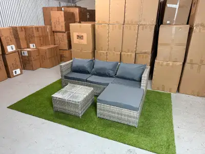 **PROMO** Ensemble Patio 4 Places avec table. NEUF, View more