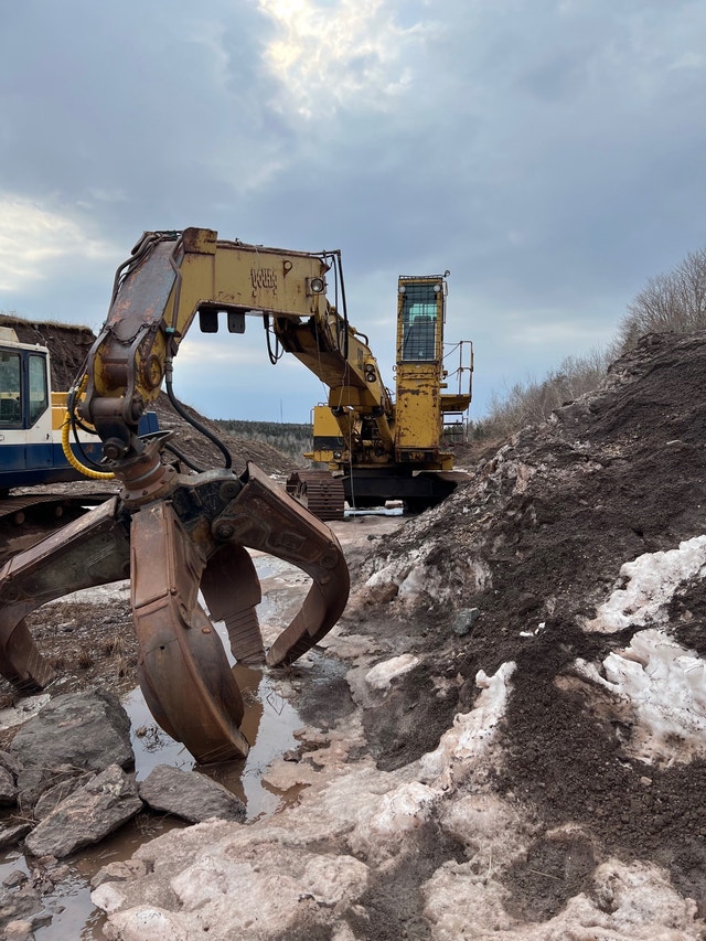 Cat 235C Material Handler Heavy Equipment Moncton Kijiji