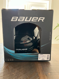 Bauer Hockey Helmet Size M (like new)