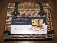 Premium Picnic Basket NEW
