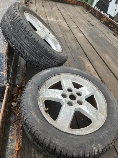 Yokohama snow tires on aluminium rims. Please make offer 905 961 4359