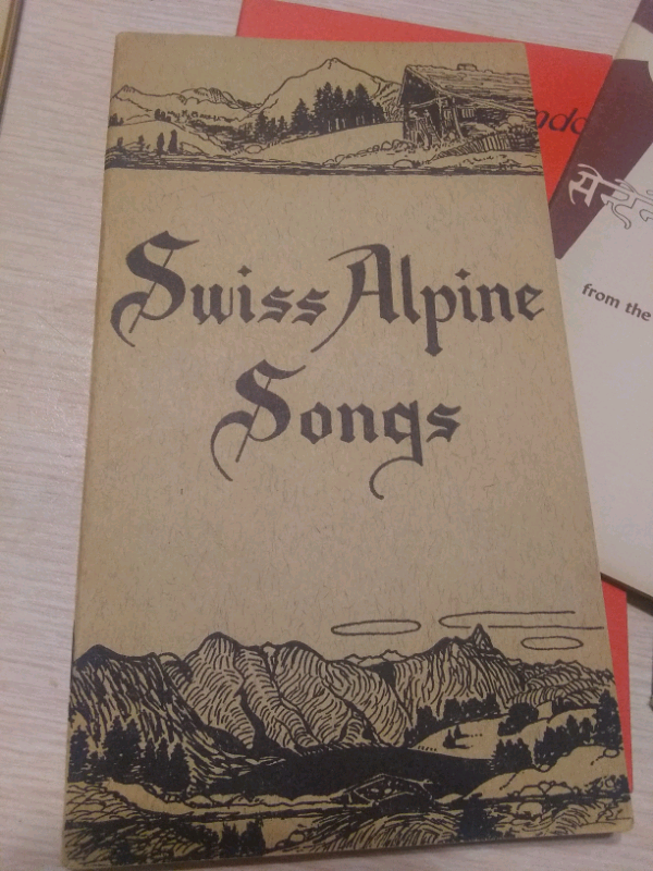 Vintage 19 Pocket full  of Song. Sing Along. Carol's. Tunes.  in Arts & Collectibles in Gatineau - Image 6