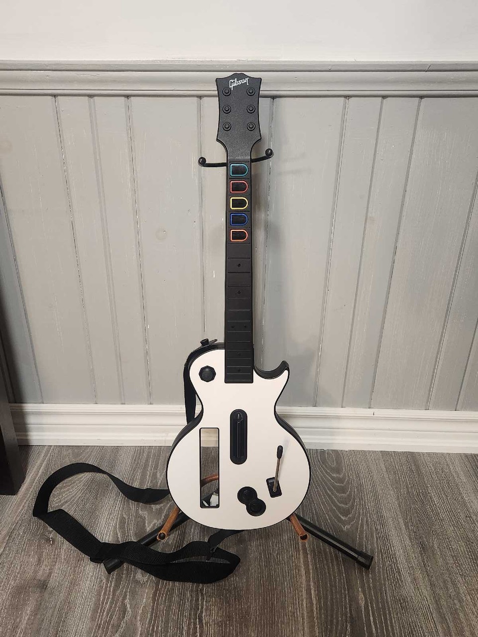 Nintendo Wii Guitar Hero Controller | Nintendo Wii | Guelph | Free ...