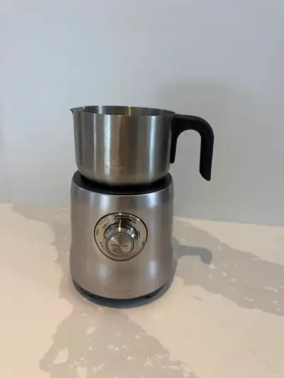 Breville electronic milk frother with temperature setting (cold or 120-160’F) and large volume capac...