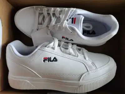 Fila Sneakers brand new ,WOMEN 7, great gift, View more