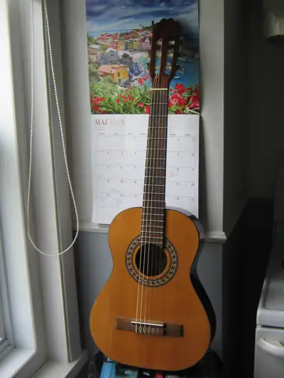 Guitare 3/4, View more