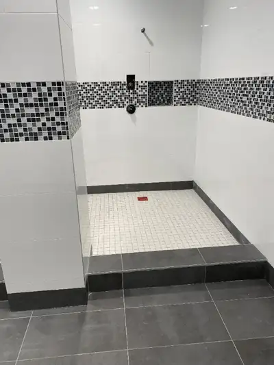 Experienced installer. Residential and commercial. I can help you with tile, backsplash installation...