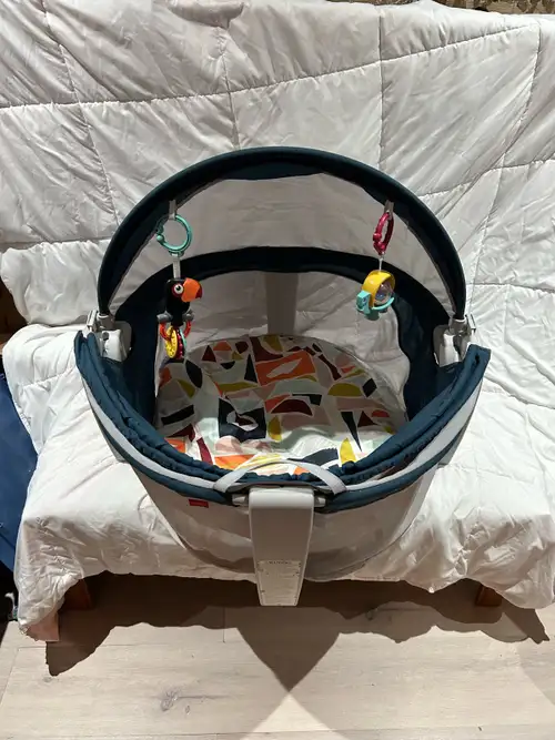 In excellent condition, used a few times, my baby outgrew quickly. Very easy to set up and collapses...