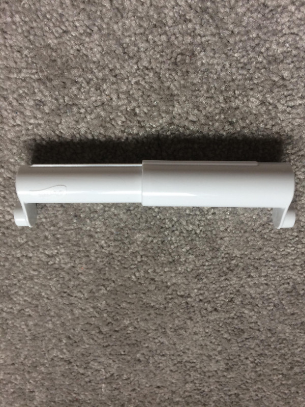 Universal Plastic Spring Loaded Toilet Paper Roll Holder Replace in Bathwares in London - Image 2