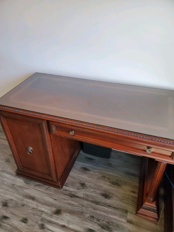 Office desk and furniture in Desks in West Island - Image 4