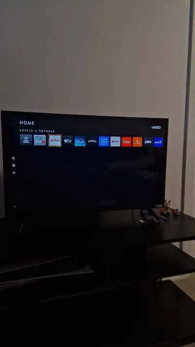 TV 32" Vizio, View more