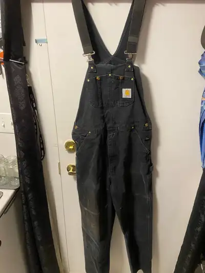 Men’s size 34x34 used but still in good shape. Pick up either in Port Hope or Colborne