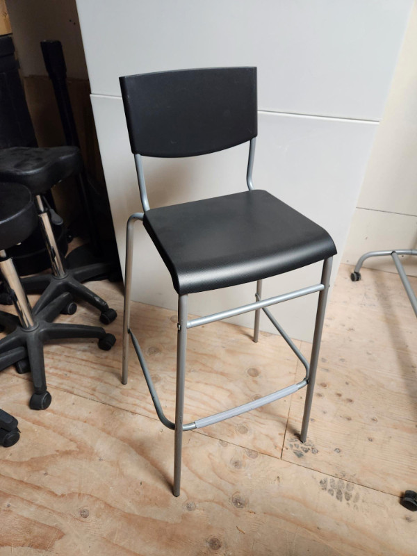 Ikea STIG Stool - Black seat with silver metal legs in Chairs & Recliners in Mississauga / Peel Region