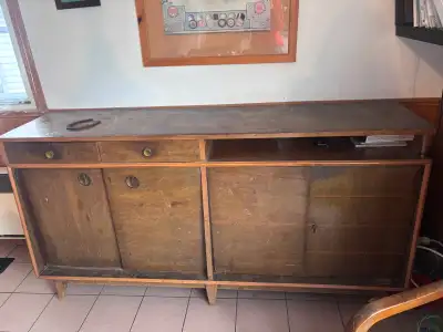 A vendre buffet vintage, View more