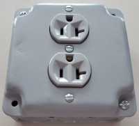 Mulberry 11402 5-20R 20A Receptacle/Cover Set; Louisbourg