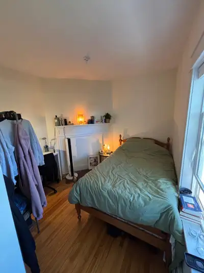 Private room for rent in a beautiful 3 bedroom apartment steps from Dalhousie and King’s starting Ma...