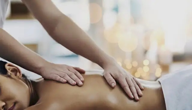 Esthetician 64840297028867121