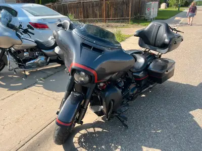 Get ready to turn heads with this stunning 2018 Harley-Davidson CVO Street Glide! This used beauty i...