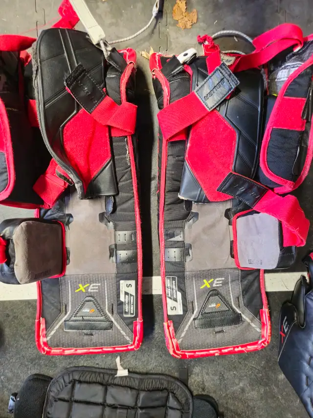 Hockey Goalie Equipment in Vaughan in Hockey in Markham / York Region - Image 3