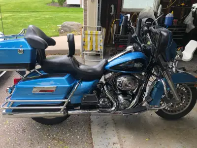 2011 Electra Glide Classic 58 thousand kilometres certified runs great FM AM CD radio ,cruise contro...